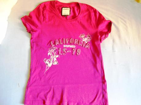 Fialovo cyklaménové tričko, s