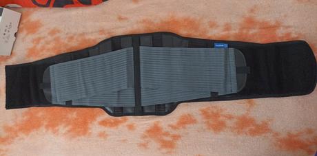 Vystužený podporný driekový pás, 