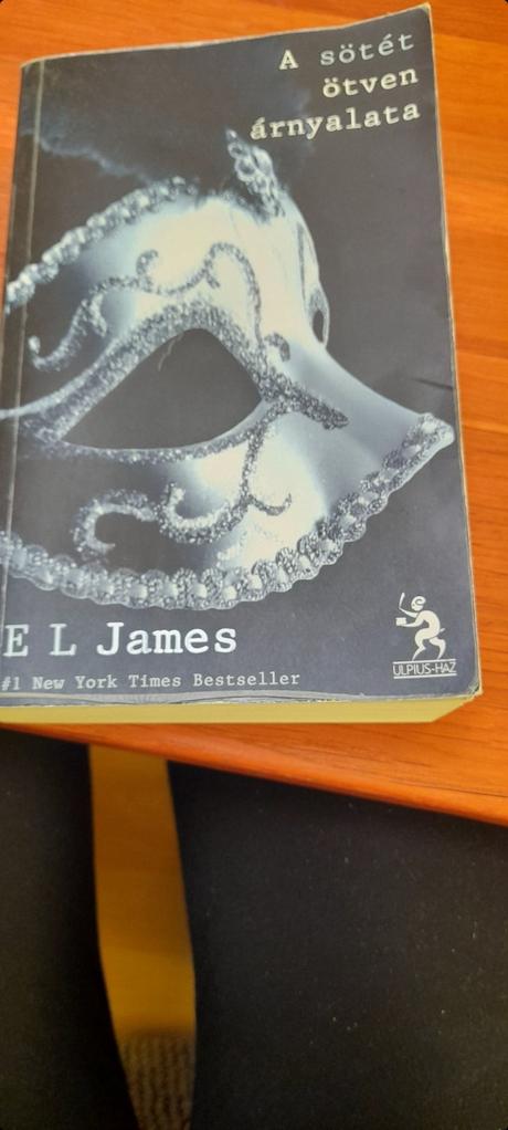 A sötét ötven árnyalata,