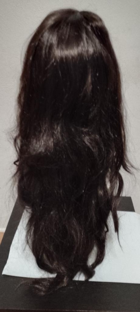 Hnedo čierna dlhá parochňa cca 80 cm, salyani č.16,