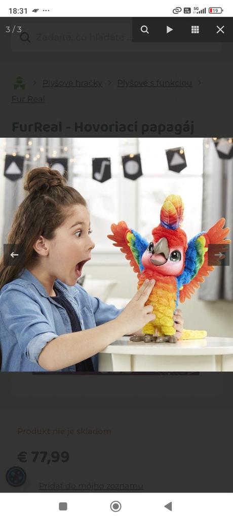 Hasbro hovoriaci papagáj,