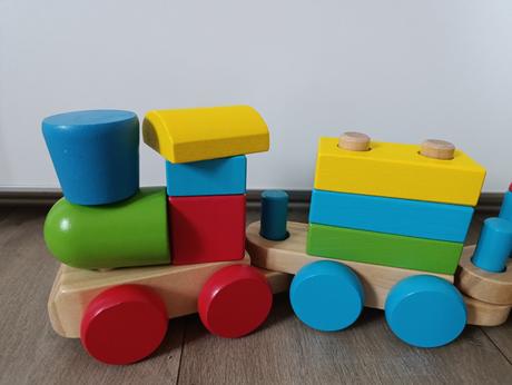 Woody drevený vláčik, 