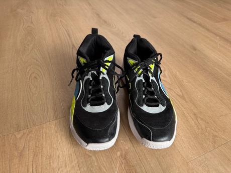 Športová obuv s bielou podrážkou, puma,40