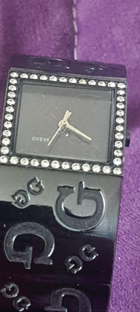 Hodinky guess, guess