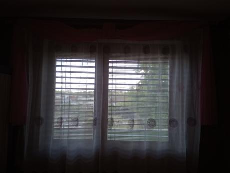 Ponúkam záclonu so závesom, 