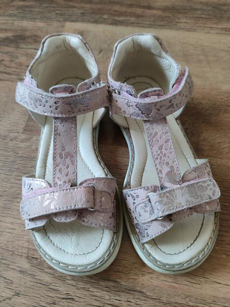 Dievčenské topánky, 28