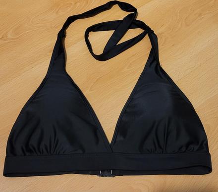 Vystužený vrch plaviek, m