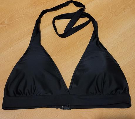 Vystužený vrch plaviek, m