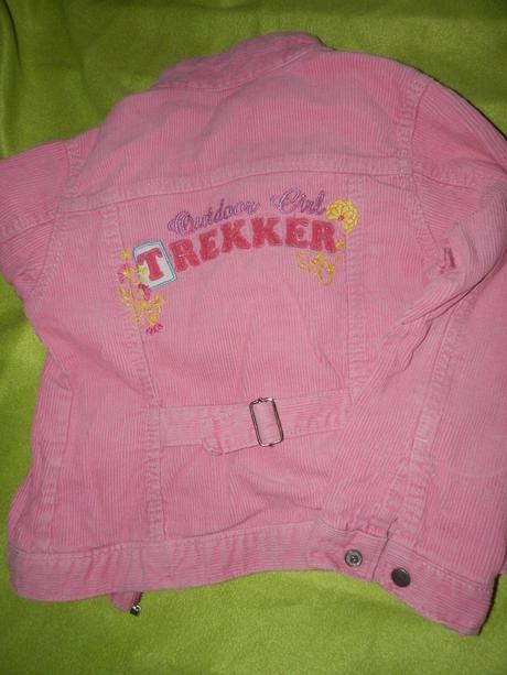 Menčestrová bundička, 122