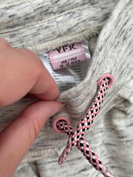 Sportova teplakova sukna, kik,146