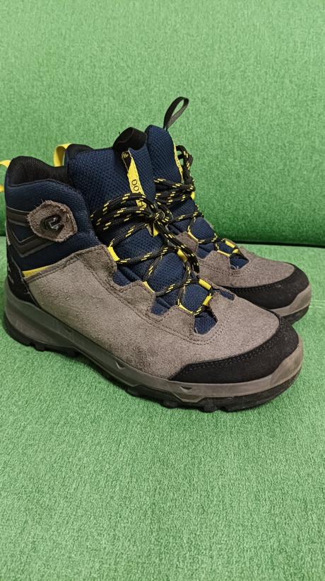 Chlapčenské turistické topánky quechua, quechua,35