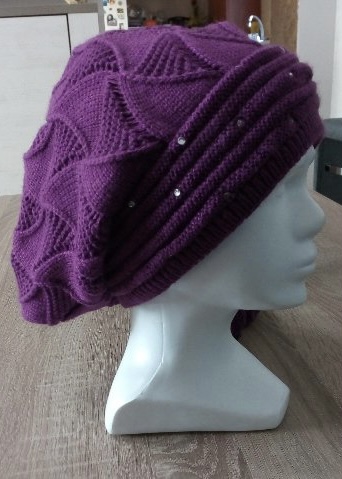 Fialova capica, adams