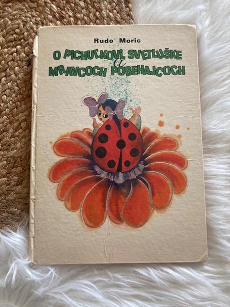 O pichuľkovi, svetluške a mravcoch pobehajcoch,