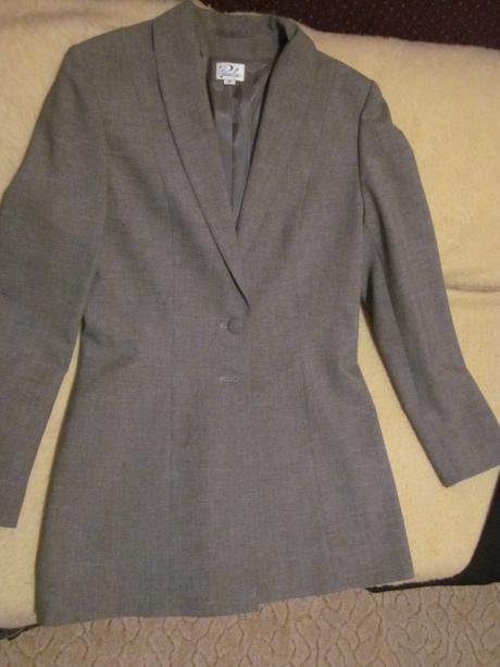 Sivý sukňový kostým, admiral,38