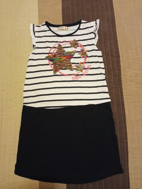 Pásikavé šaty tunika a meniace flitrove hviezdy, desigual,134