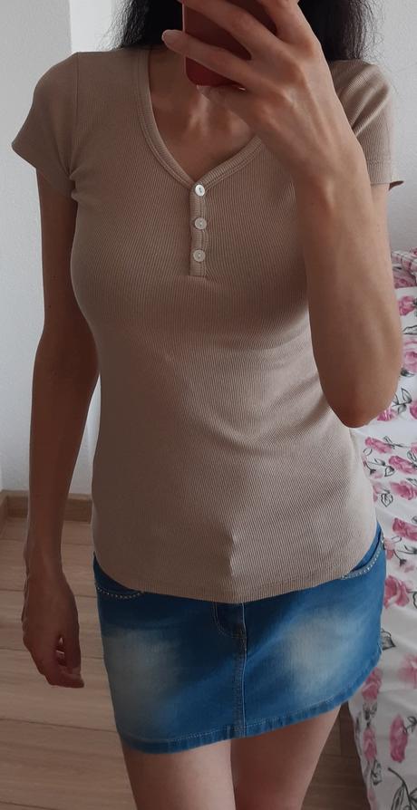 Bledoruzove tricko, s