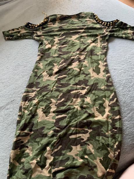 Dievcenske saty, 158