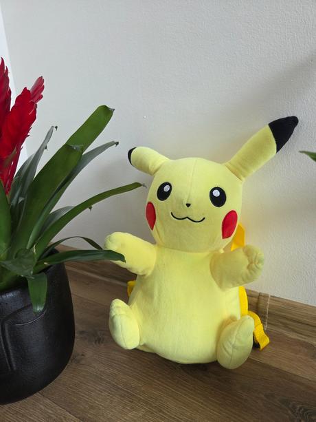 Batoh pikachu,
