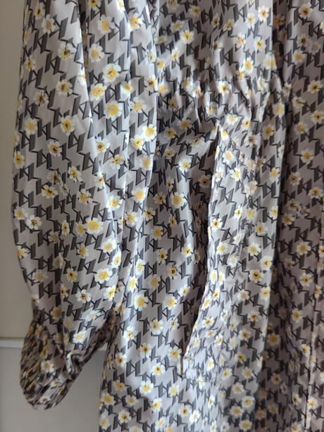 Karl lagerfeld monogram peckova parka,
