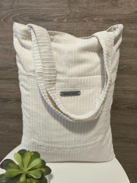 Menčestrová smotanová taška, 