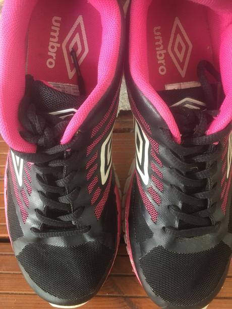Dievčenské botasky zn. umbro, veľ.37.5, umbro,37