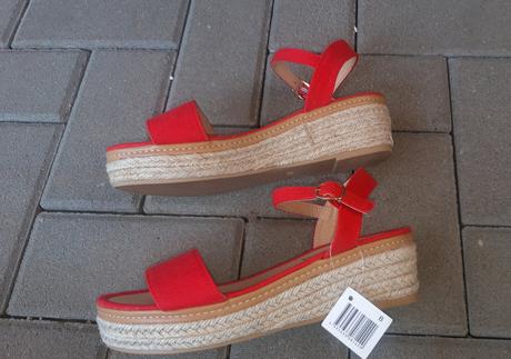 Sandále na platforme, 38