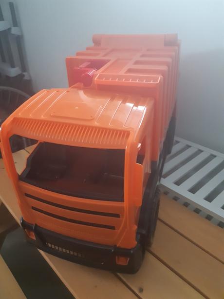 Smetiarske auto lena, 