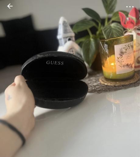 Dámske kožené púzdro na okuliare guess, guess