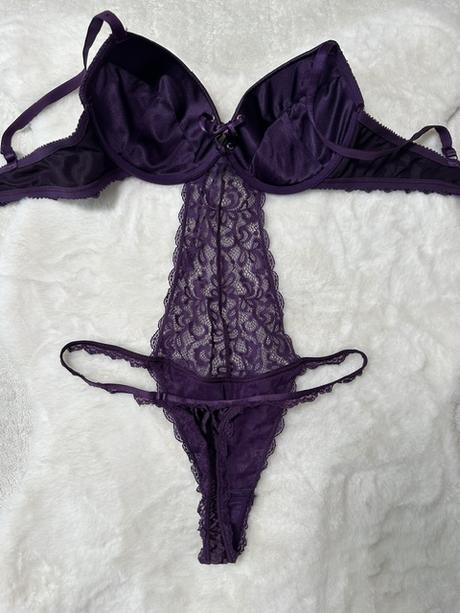 Fialové čipkované body m, 80b / m