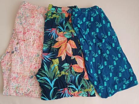 3 nohavice + pyžamové zdarma, 152