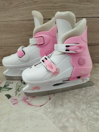 Dievčenské korčule, 32