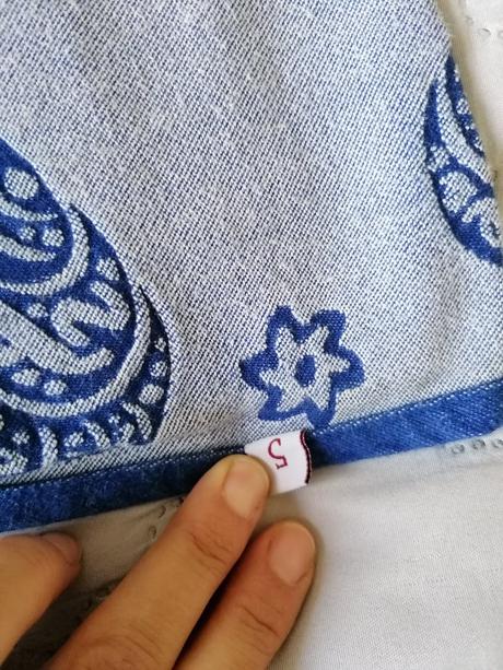 Sestrice šatka na nosenie detí roosters royal blue, sestrice