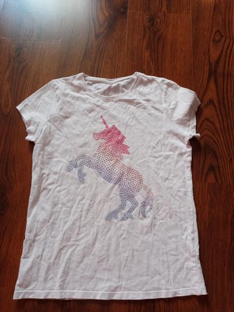 Tričko s unicornom, 152