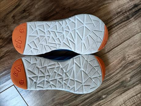 Halovky, deichmann,33