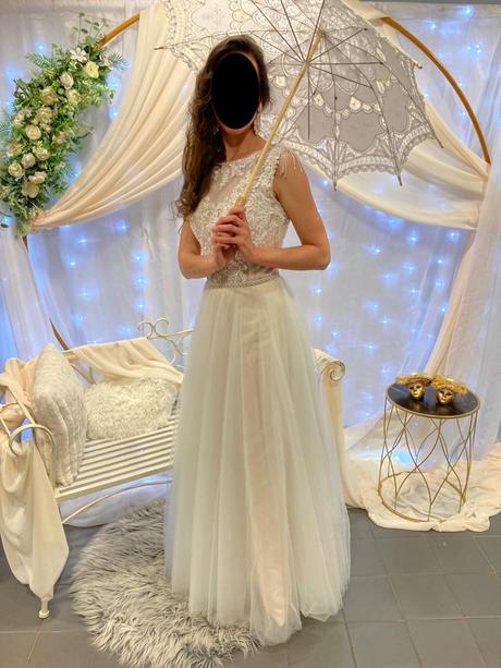 Nádherné spoločenské šaty s holým chrbtom, s