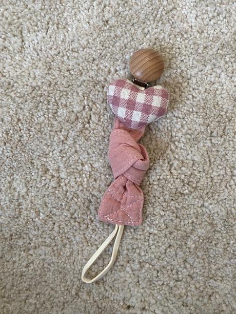 Šnúrka na cumlík, 