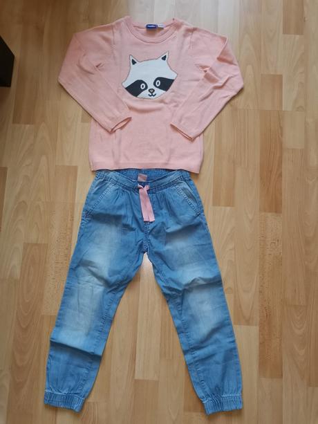 Mikinka plus rifle, 116