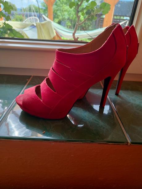 Červené sandále na platforme, graceland,40