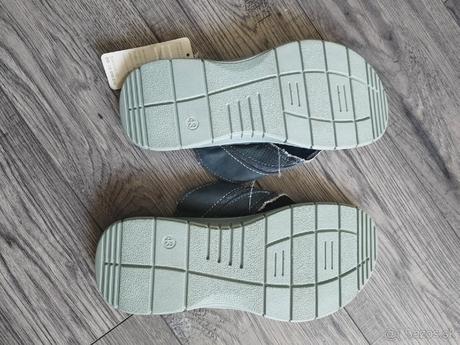 Nové šľapky značky watsons, 43 / 44