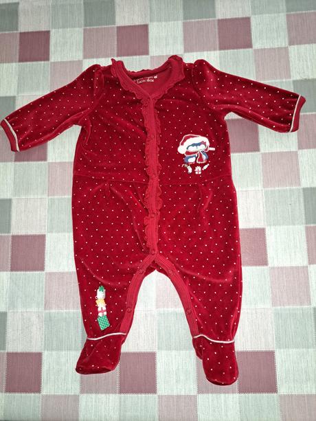 Vianočný overal, 62
