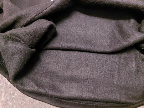 Ny mikina s velkym golierom, 152