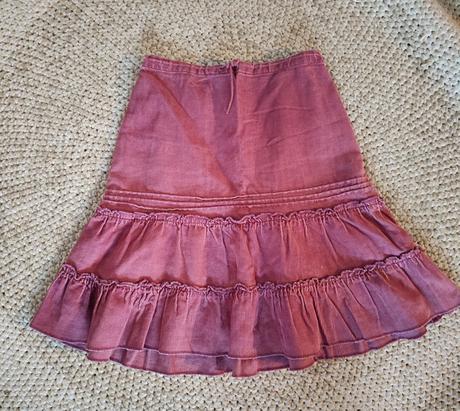 Menčestrová suknička, 128