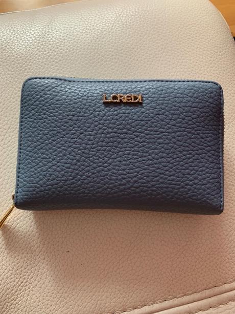 L.credi peňaženka, 