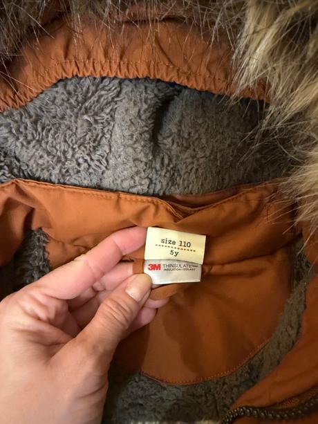 En fant zimna bunda 110, 110