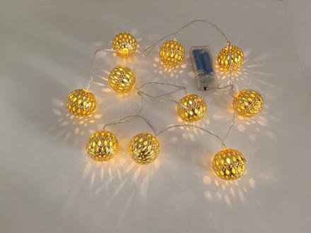 Zlatá svetelná reťaz 135cm,