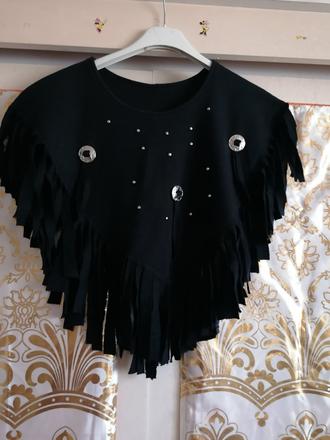 Pončo so strapcami, 