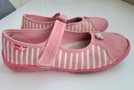 Ružové sandále, ren but,33