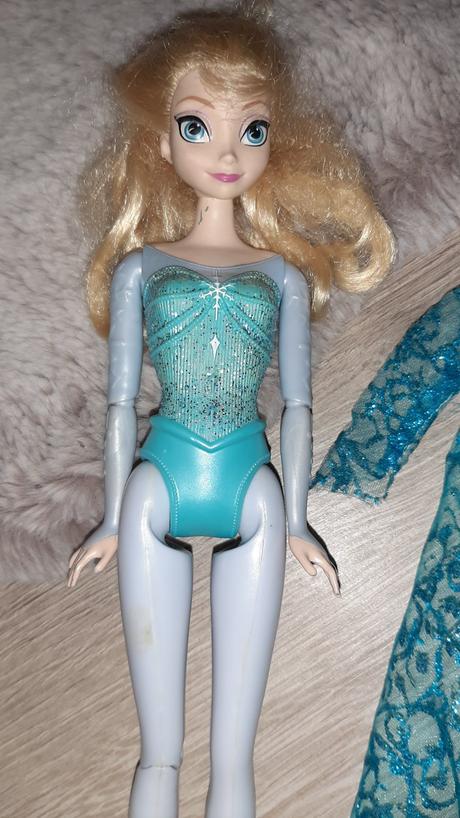 Frozen elsa, ľadová korčuliarka,