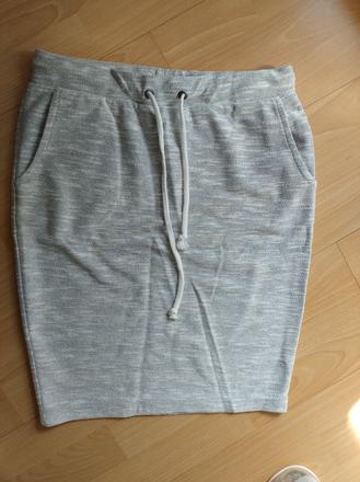 Upletova sukna, gate,m