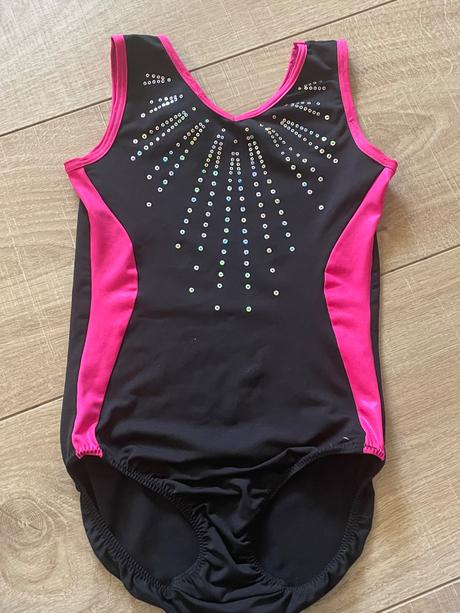 Gymnasticky dres, 134